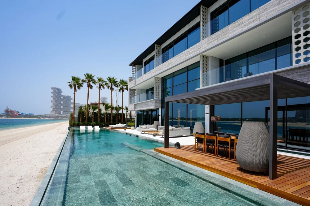 Dubai luxury Waterfront real estate
