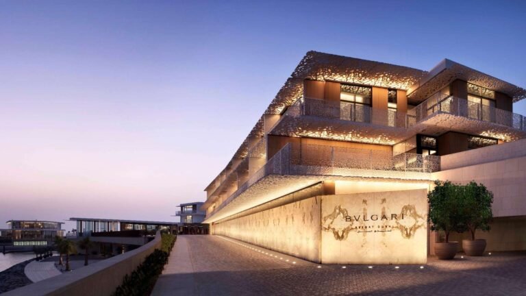 The Most Luxurious Areas in Dubai: A Comprehensive Guide for Investors